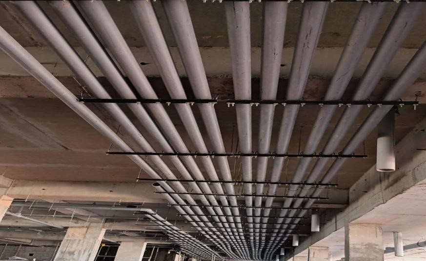 Commercial plumbing pipe installation